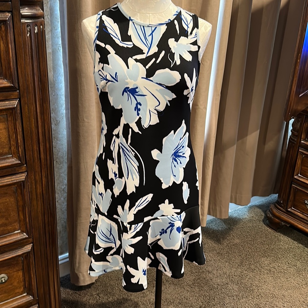 Chaps flowered dress size 10 NWT